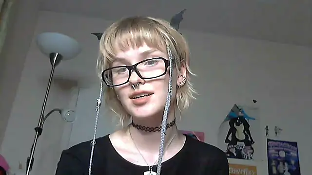Paradoxy  online show from June 26, 8:10 pm