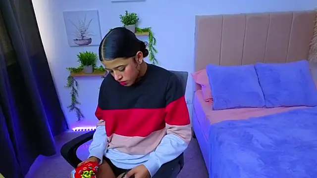 pequitasmedusa9 online show from October 2, 8:47 pm