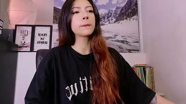 Adrianna5  online show from June 7, 9:49 am