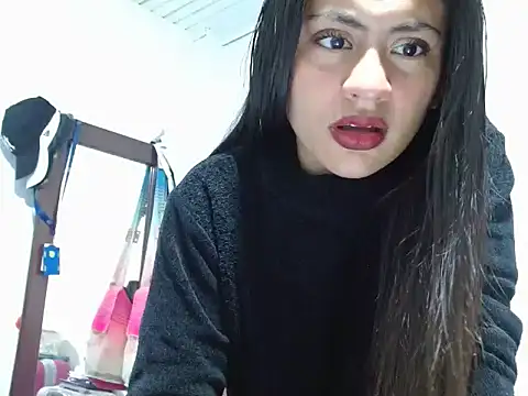 Snapshot of Maira_Diaz chatting on October 16, 4:09 pm Maira Diaz online show from October 16, 4:09 pm