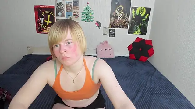 Cattie w  online show from March 11, 1:10 am