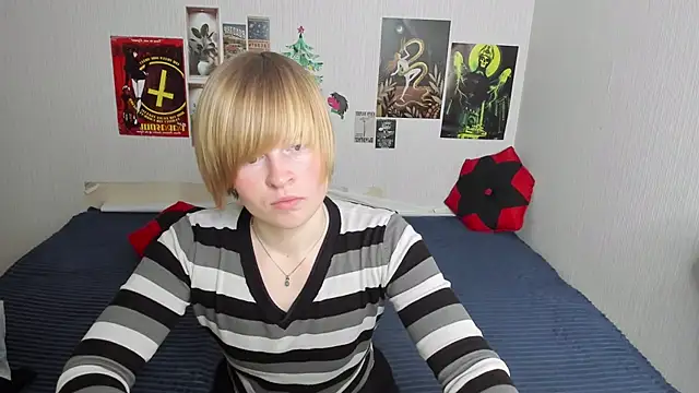 Cattie w  online show from March 24, 1:11 am