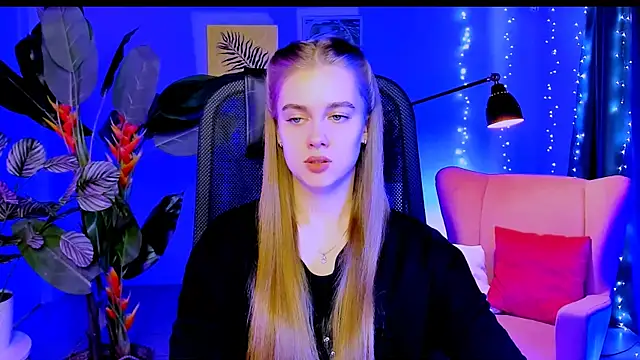 JuneWoods online show from March 4, 7:26 am