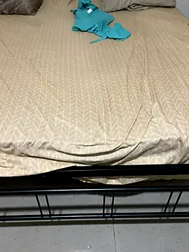 prernasingh2025 online show from October 14, 9:12 am