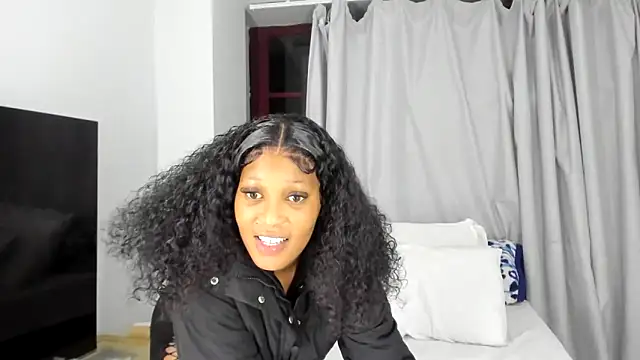 ConnieSmall24 online show from November 28, 12:57 am