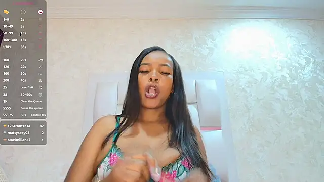 Layla lell online show from March 29, 1:43 pm