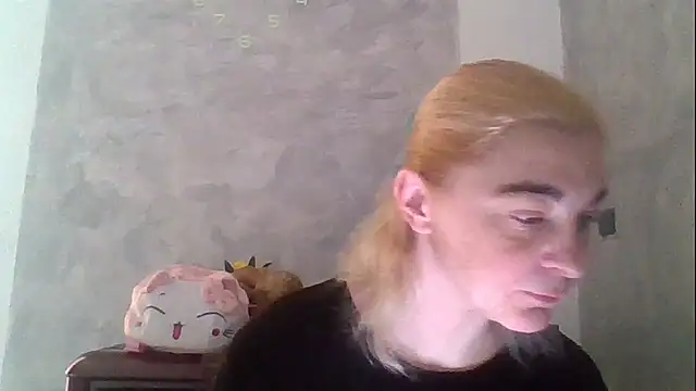 GoldenAngelMilf online show from April 12, 9:23 am