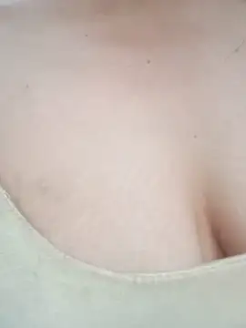 bree-zz online show from May 16, 12:35 am