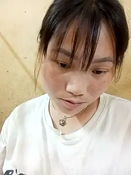 min-xinh online show from April 12, 2:09 pm