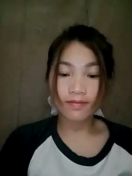 Snapshot of min-xinh chatting on October 4, 4:55 pm min-xinh online show from October 4, 4:55 pm