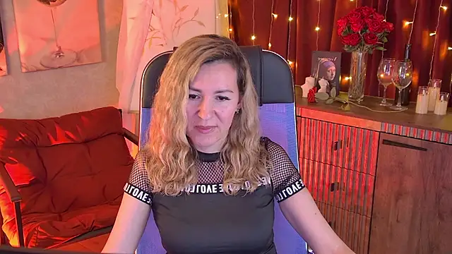 DonnaSmitth online show from April 8, 8:11 pm