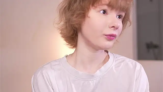 Snapshot of misska__ chatting on October 21, 7:23 am misska online show from October 21, 7:23 am