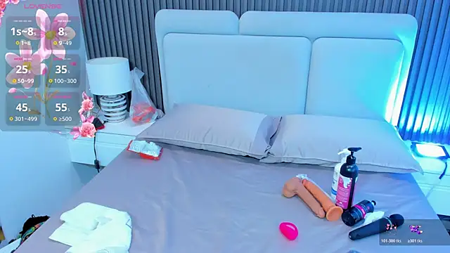 liz  cute online show from November 22, 11:57 am