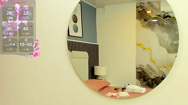 liz  cute online show from November 18, 11:44 am