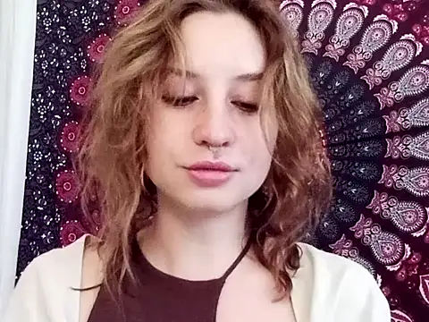 AdalynKiss online show from October 8, 6:18 am