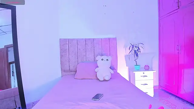 Mila 1wood online show from July 21, 12:28 pm
