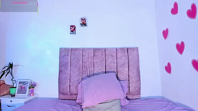 Mila 1wood online show from October 8, 2:32 pm