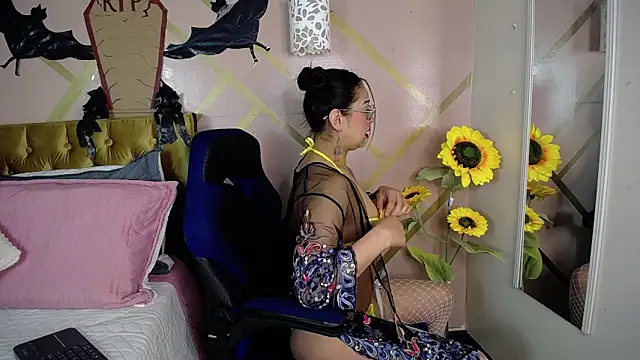 Beleaht Pleasure online show from October 21, 12:20 pm