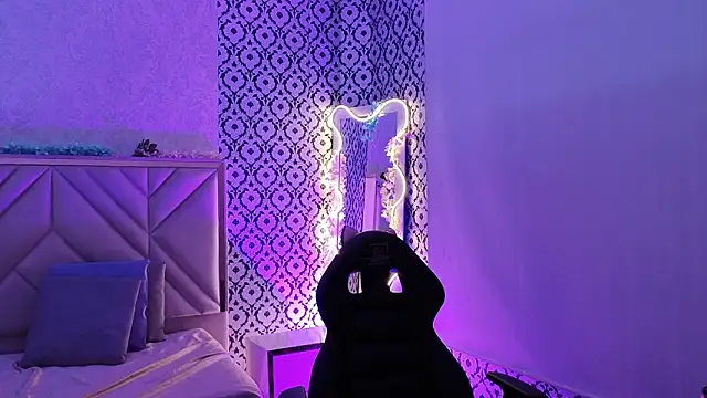 Ixchel tay online show from February 17, 4:12 am