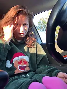 GoldenPussy1329 online show from November 18, 7:53 am