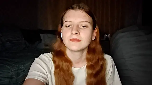 LynteriLain online show from October 27, 9:31 pm