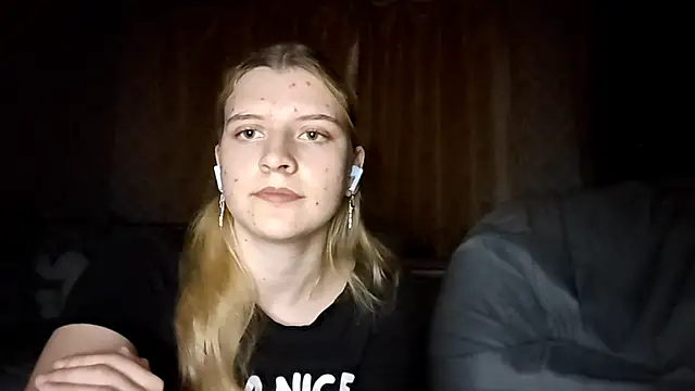 LynteriLain online show from September 29, 8:47 pm