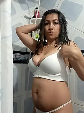 Snapshot of chloe__Jones_ chatting on October 19, 9:28 pm chloe Jones online show from October 19, 9:28 pm