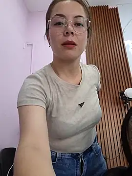 EmmaValencia  online show from November 19, 5:02 pm