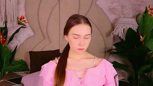 OliviaLay online show from January 11, 11:48 am