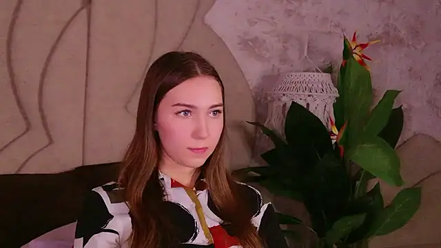 OliviaLay online show from January 18, 11:39 am