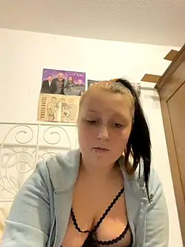 Snapshot of SweetieLina chatting on October 6, 5:07 pm SweetieLina online show from October 6, 5:07 pm