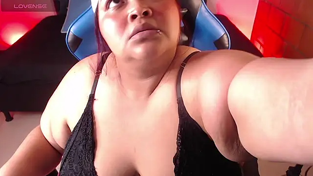Snapshot of Melody_Slut chatting on October 7, 11:31 pm Melody Slut online show from October 7, 11:31 pm