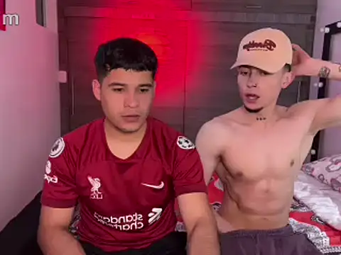 strongManLatino online show from March 5, 3:13 am