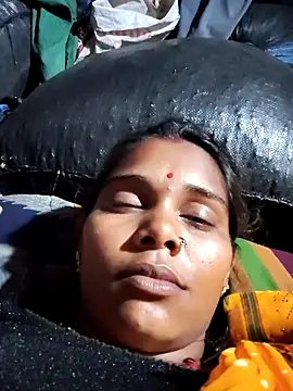 Katrina kaif143 online show from November 4, 3:39 pm