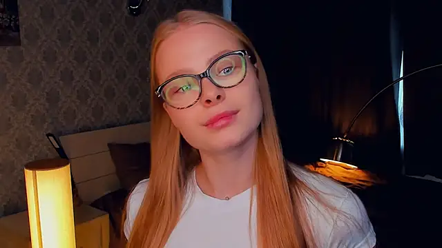 LibbyVenzeio online show from October 10, 7:13 am