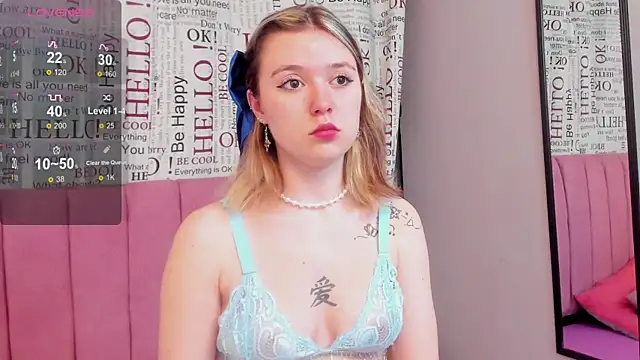 Snapshot of Lucia_Copper chatting on October 19, 1:02 pm Lucia Copper online show from October 19, 1:02 pm