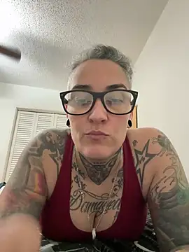 inkdhollow1 online show from July 16, 8:24 pm