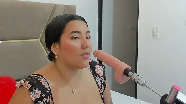 Snapshot of Emye_Hudsonn chatting on October 5, 12:10 pm Emye Hudsonn online show from October 5, 12:10 pm