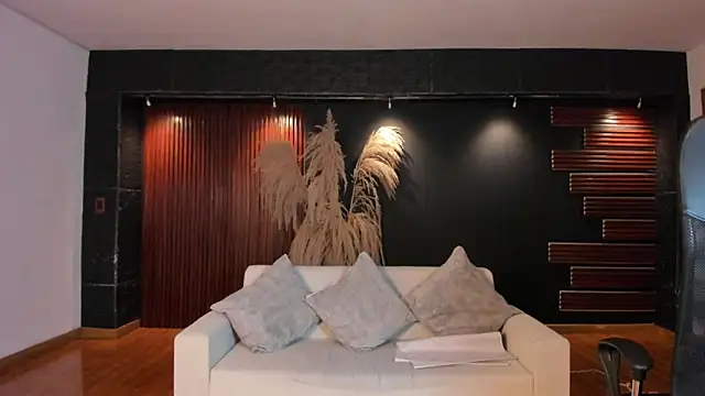 VenusCooper online show from April 7, 7:16 pm