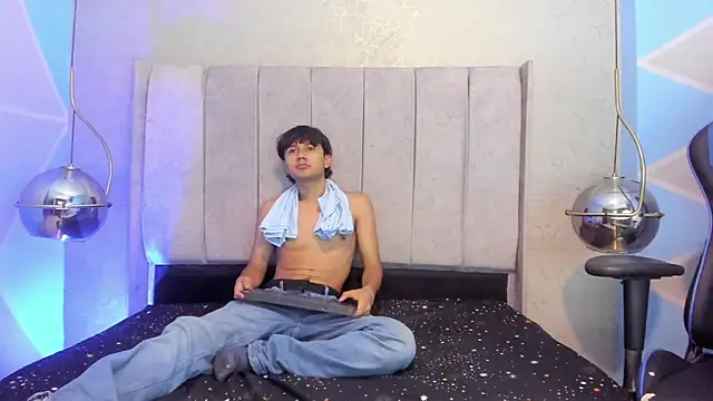 ELCHINO 69 online show from October 11, 10:12 pm