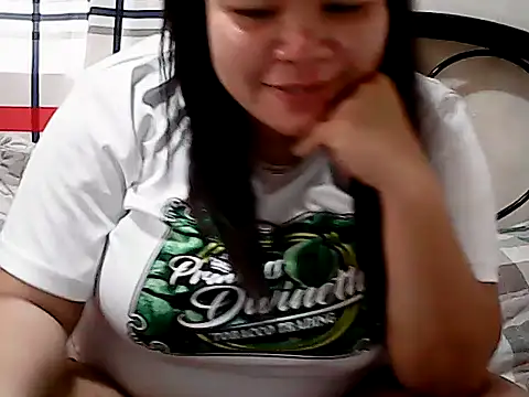 HornyPussie69 online show from April 8, 12:24 am