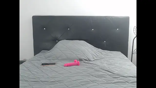 cochonne95D online show from November 1, 2:32 pm