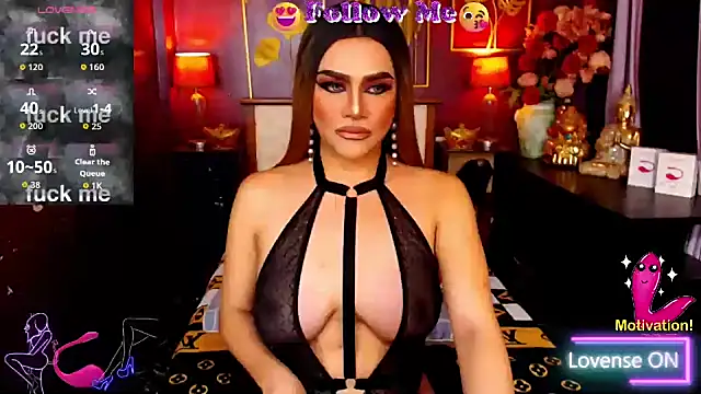 Snapshot of BombshellMARIA chatting on October 16, 10:18 am BombshellMARIA online show from October 16, 10:18 am