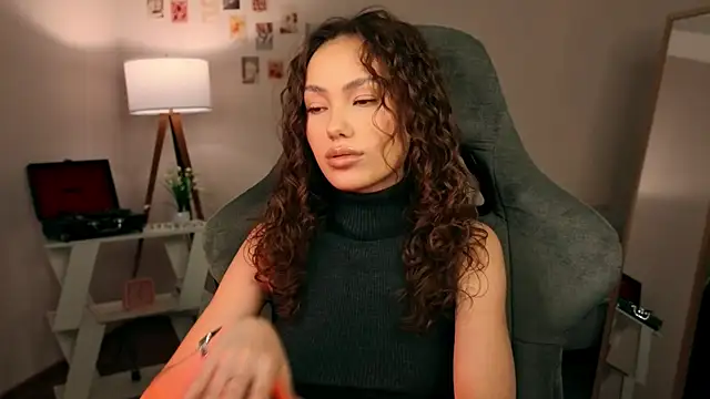 branchwithflowerss online show from December 2, 12:07 pm