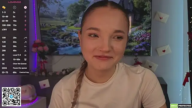 JulieLupo online show from April 1, 1:41 pm