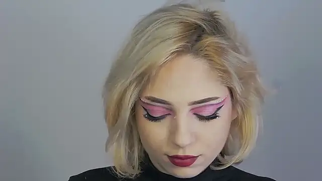 Dahliacruzz online show from March 9, 10:29 am