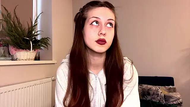 Nayra flash online show from March 9, 1:36 pm