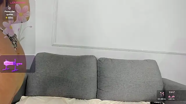 Nahomycarterr online show from April 19, 11:54 am