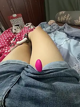 Lili 2love online show from December 19, 12:52 pm