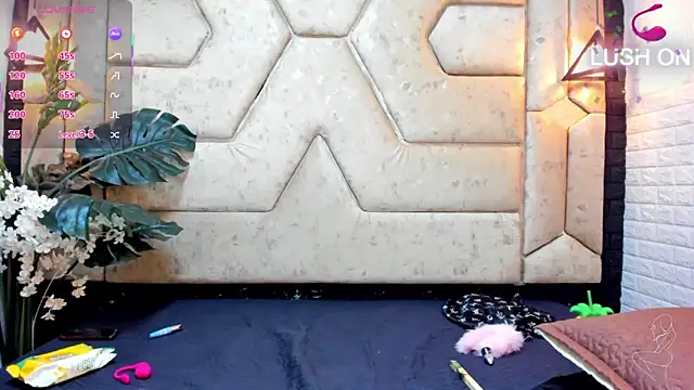 Julieta Slav3 online show from March 25, 8:56 pm